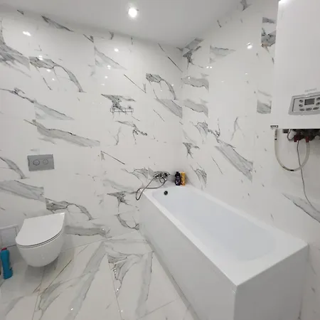 Pilsudskiego * Świebodzice